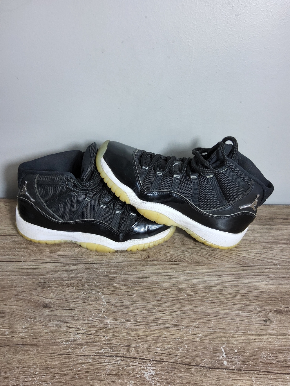 Jordan Air Jordan 11 Retro Jubilee Black White Youth 7Y  Basketball Shoes - Picture 5 of 9